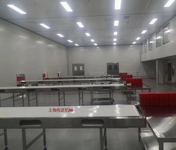 傳進(jìn)牌配餐輸送機(jī)，非標(biāo)食品級(jí)輸送機(jī)