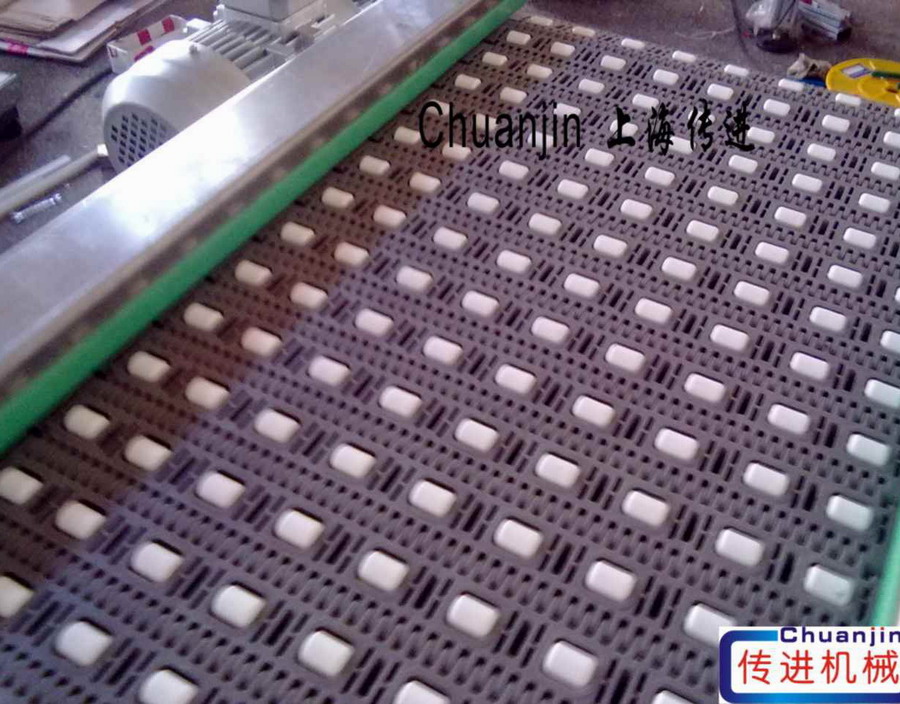 網(wǎng)帶輸送機(jī)===重型滾珠網(wǎng)帶輸送機(jī)、塑料